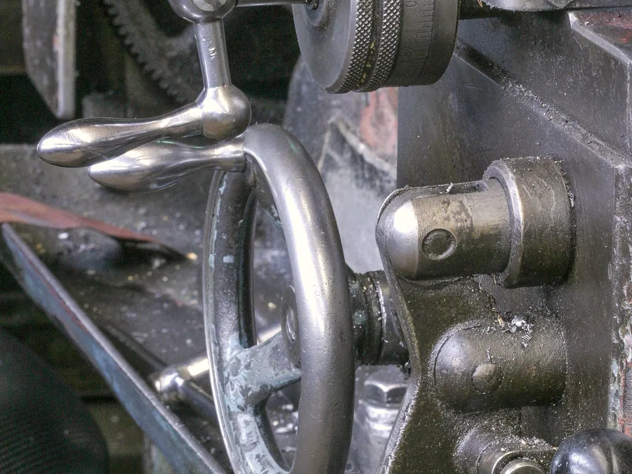 Chromed rod and linkage on industrial plant