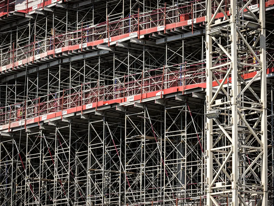 System scaffold erected across a structure