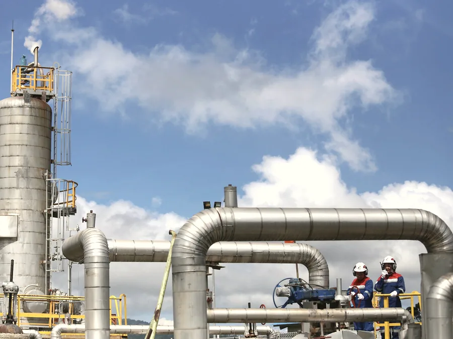 Engineers working on process plant during operations